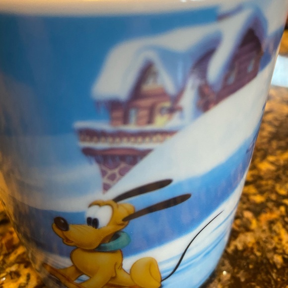 Mickey & Minnie Mug - Picture 4 of 4